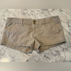 American Eagle Outfitters Tan Cargo Shorts Relaxed Fit